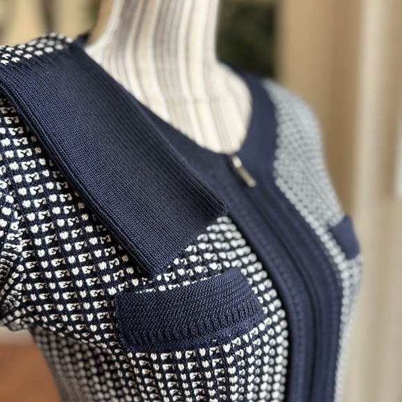 ST. John Jacket - Picture 5 of 12